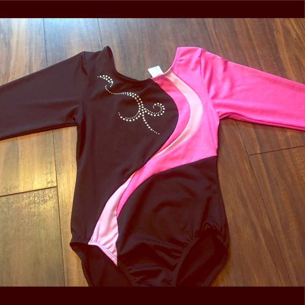 Girls pink and black leotard!